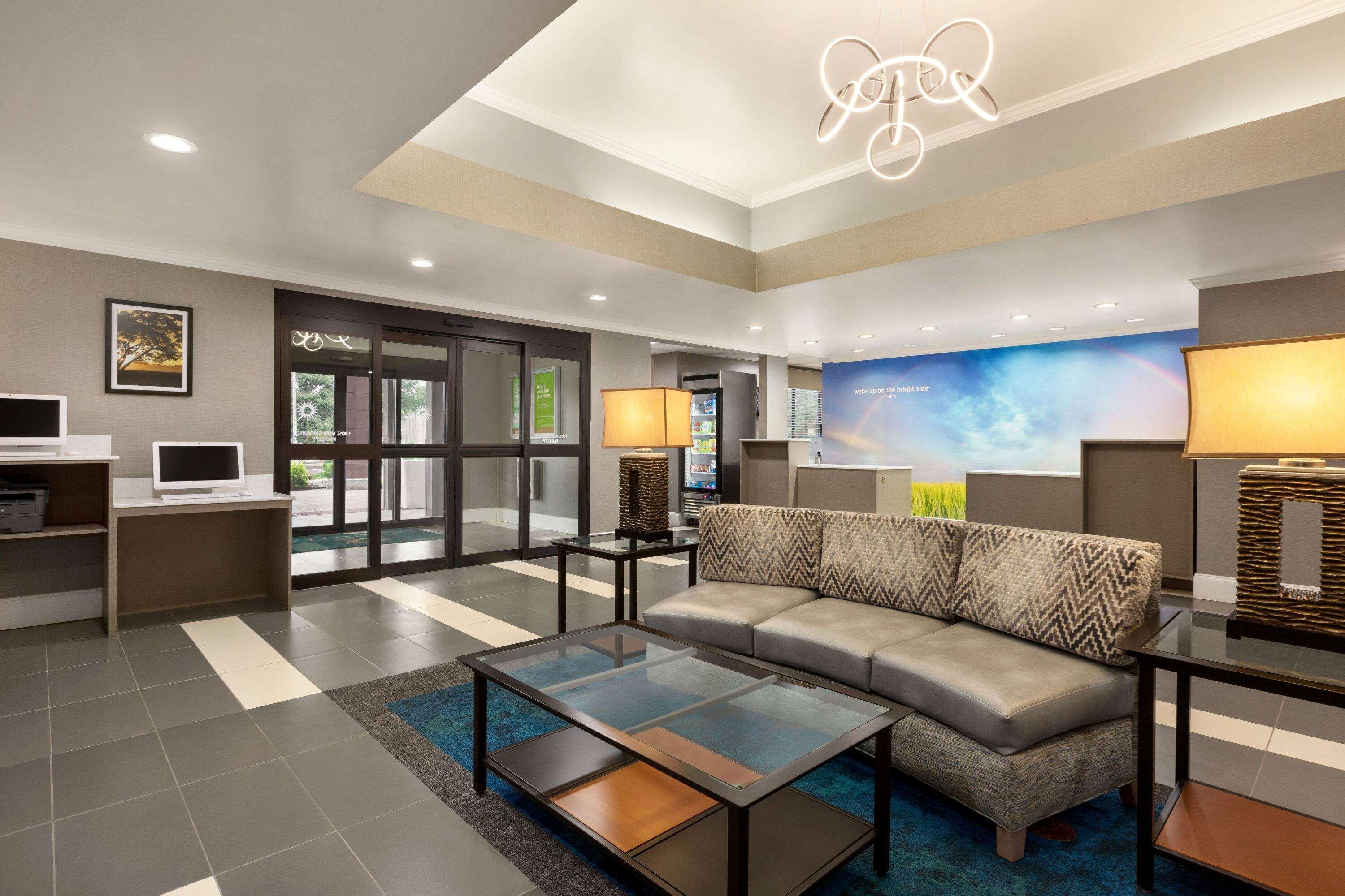 Hotel La Quinta By Wyndham Dublin Exteriér fotografie